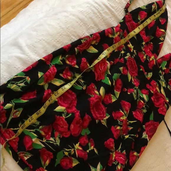 Open Back Rosebud dress - Picture 8 of 8